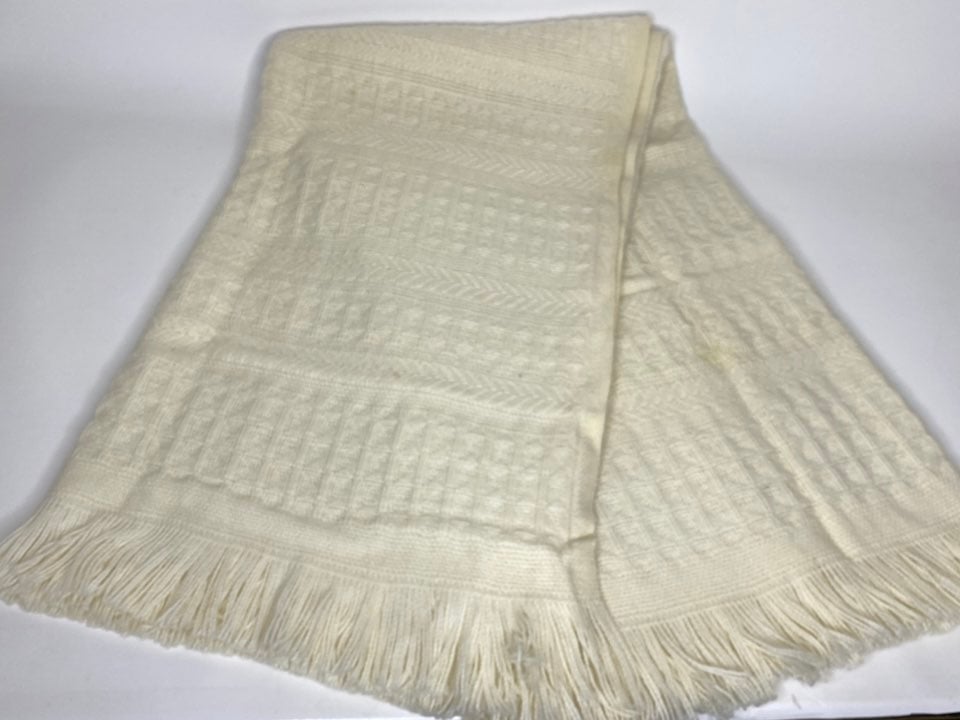 DENNIS BASSO Faux Cashmere Throw with Faux Trim Ivory color DENNIS BASSO Faux Cashmere Throw with Faux Trim Ivory color